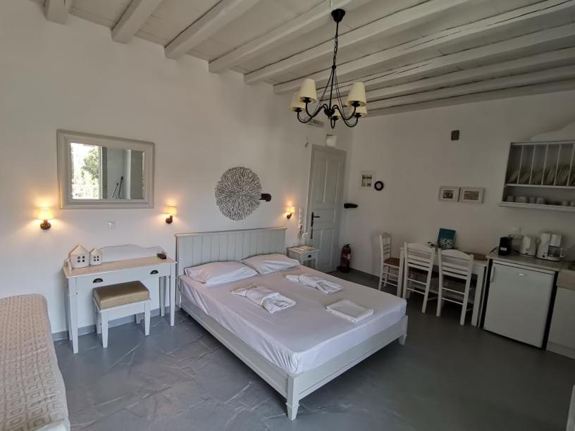 Elia Apartments Agios Romanos ภายนอก รูปภาพ