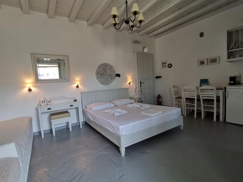 Elia Apartments Agios Romanos ภายนอก รูปภาพ